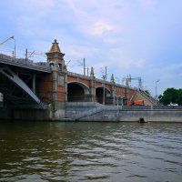 Москва. Вечерняя прогулка по реке :: Владимир Мигонькин