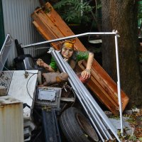 ЗА НЕНАДОБНОСТЬЮ :: Юрий Вовк