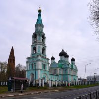 Троицкий собор и колокольня :: Сергей Ц