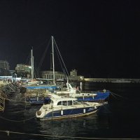 Вечерняя прогулка по Ялте. :: Галина Вечерняя прогулка по Ялте. :: Галина