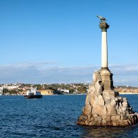 Памятник затопленным кораблям в Севастополе :: Oleg S