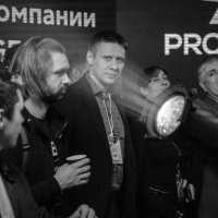 Люди, свет, звук :: Сергей Золотавин