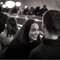 На эскалаторе :: Анатолий ИМХО