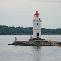 Маяк Токаревского во Владивостоке :: Лидия Бусурина