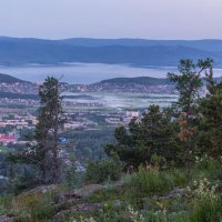 Перед рассветом (03:55). Ильменский хребет, г. Миасс, Машгородок, поселок и озеро Тургояк. :: Алексей Трухин