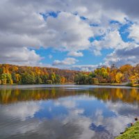 Осенний пруд... :: Владимир Жданов