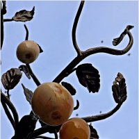 Янтарные яблочки. :: Валерия Комова