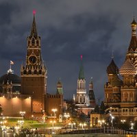 Спасская башня и храм Василия Блаженного :: <<< Наташа >>>