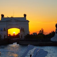 Выход из шлюза на закате дня :: Сергей Беляев