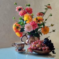 Георгины и виноград :: Валентина Богатко Георгины и виноград :: Валентина Богатко