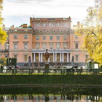 В Летнем саду :: Ирина Соловьёва