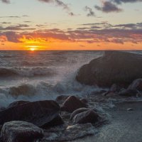 Ветреным вечером.......... :: Юрий Цыплятников