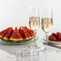 Красное и белое (Натюрморт с арбузом) :: Александр Семенов