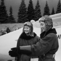 Лётчицы :: Сергей Золотавин