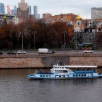 Вдоль Пречистинскойской набережной. :: Татьяна Помогалова Вдоль Пречистинскойской набережной. :: Татьяна Помогалова