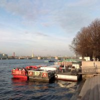 СПб, Нева, Петровский  спуск к Неве :: Фотогруппа Весна