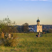 К храму Покрова :: Сергей Цветков К храму Покрова :: Сергей Цветков