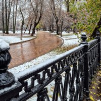 Мужчина с зонтом :: Eugene *