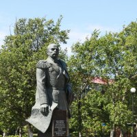 Памятник Г.И.Невельской. г.Корсаков. Сахалин. :: Ирина Нафаня