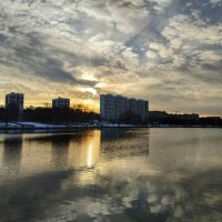 Предзимье в городе :: Андрей Лукьянов Предзимье в городе :: Андрей Лукьянов