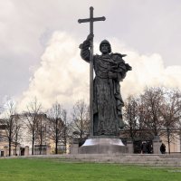 Памятник Великому князю Владимиру — крестителю Руси. :: Татьяна Помогалова