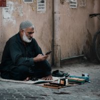 ЧИСТИЛЬЩИК ОБУВИ(АДЖМАН ОАЭ) :: Александр 