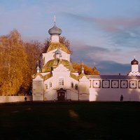 Церковь Тихвинской иконы Божей матери :: Сергей Кочнев