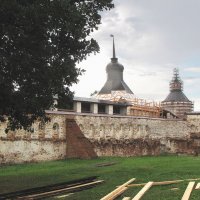 Стена с арочным проходом и проездом, Косая и Московская башни :: Александр Ильчевский Стена с арочным проходом и проездом, Косая и Московская башни :: Александр Ильчевский