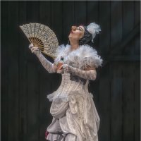 Актриса з. а. Санкт-Петербурга Наталья Парашкина в роли переодетой Ханумы в сцене “Смотрины“. :: Александр Максимов