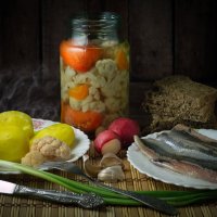 Простая трапеза.. :: Алексей Мезенцев