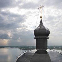 Введенская церковь и Сиверское озеро :: Александр Ильчевский 