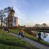 Дорожка к храму :: Сергей Цветков Дорожка к храму :: Сергей Цветков