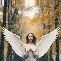 Девушка ангел, на осенней прогулке под дождем. :: Pavlov Filipp