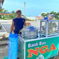 Перекус набегу. :: Людмила Гулина