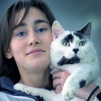 Кошки в Крокусе 29 ноября :: Михаил Бибичков