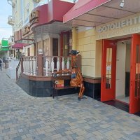 На улицах Сочи :: Виктор