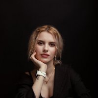 Женский портрет :: Юлия Кравченко Женский портрет :: Юлия Кравченко