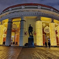 Метро Октябрьская. Скоро Новй Год. :: Александр Чеботарь