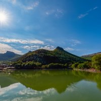 Мангупское озеро :: Виталий Емельянов Мангупское озеро :: Виталий Емельянов