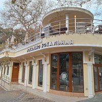 Точка притяжения в ожидании посетителей. :: Виктор 