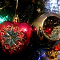 Новогодние игрушки :: Елена Семигина