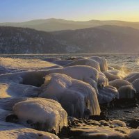 Утро на Телецком озере :: елена беликова