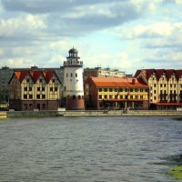 Вид реки Преголи с Эстакадного моста :: Сергей Карачин