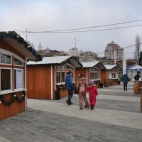 Не дадут замёрзнуть разные кафешечки :: Татьяна Машошина