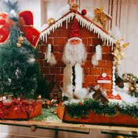 Ресторанный домик, дедушки Мороза. :: Игорь Солдаткин