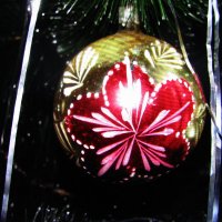 Красивый шарик :: Людмила Смородинская