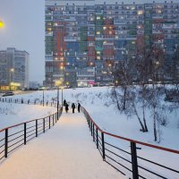 Зимний вечер на районе :: Василий 