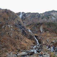 Возле водопада :: Виктор 