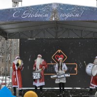 После долгого перерыва снова в Воронеже парад Дедов Морозов :: Татьяна Машошина