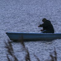 Ловись рыбка,большая и малая :: Сергей Цветков